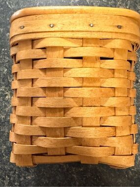 Longaberger 1997 Tall Tissue Basket
